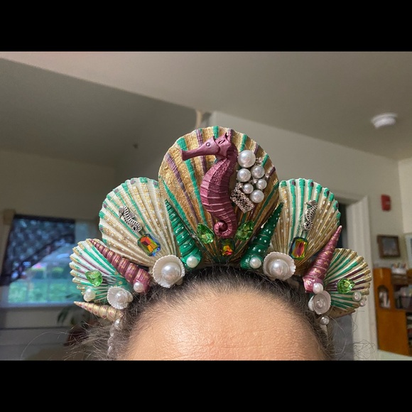 Custom Shell Crown